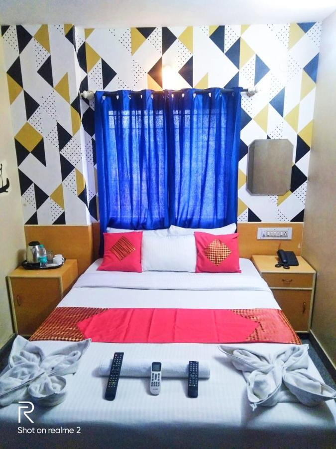 Oyo 75854 Hotel Harsha Residency Bangalore Ngoại thất bức ảnh